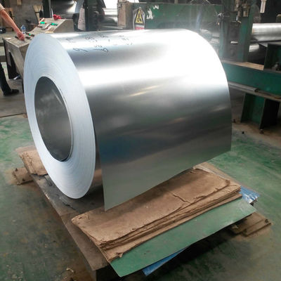 Заказ Dx51d Dx52d Dx53d q235 Зацикливаемая стальная катушка с обычным шпингелем и слегка смазанной или не смазанной поверхностью